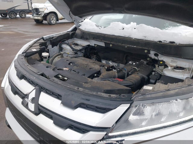 Mitsubishi RVR ES 2024 JA4AHUAUXRU606430 Image 10