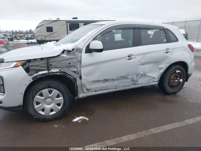 Mitsubishi RVR ES 2024 JA4AHUAUXRU606430 Image 6