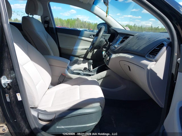 12525909 :رقم المزاد ، KM8J23A44HU449442 vin ، 2017 Hyundai Tucson Se مزاد بيع