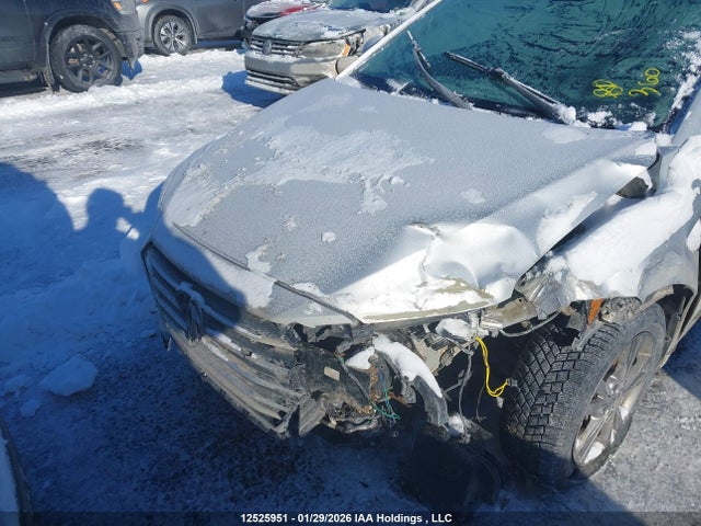 KMHD84LF2JU709827 Hyundai ELANTRA GL