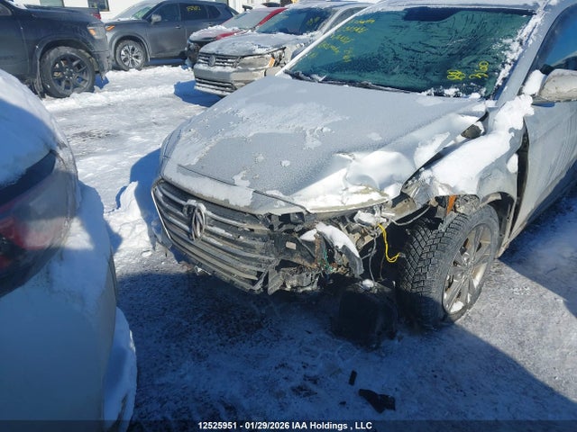 KMHD84LF2JU709827 Hyundai ELANTRA GL