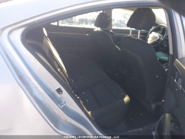 KMHD84LF2JU709827 Hyundai ELANTRA GL