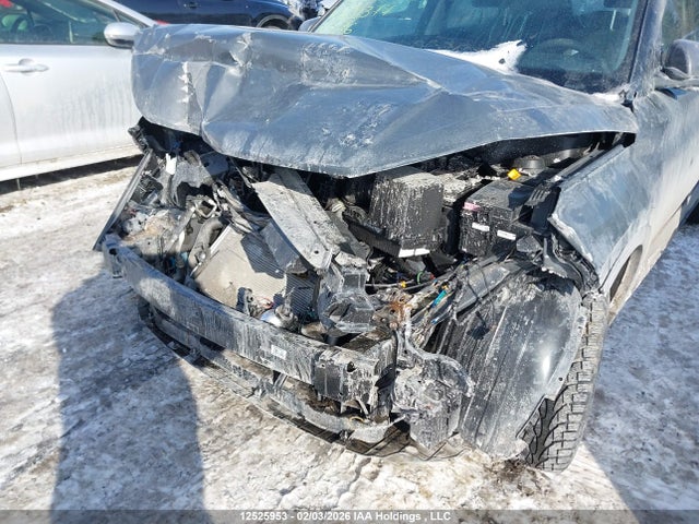 KMHRB8A36TU431377 Hyundai Venue