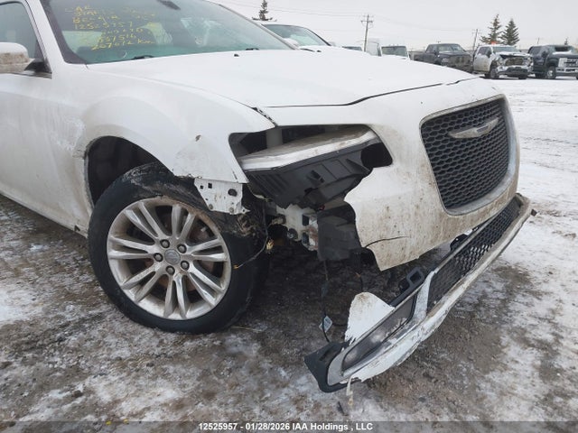 Chrysler 300 Limited 2015 2C3CCAAG1FH837516 Image 6
