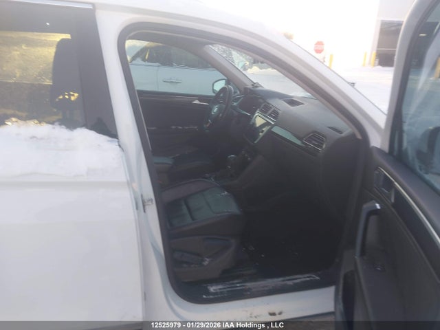 3VV4B7AX5JM007266 Volkswagen Tiguan Highline