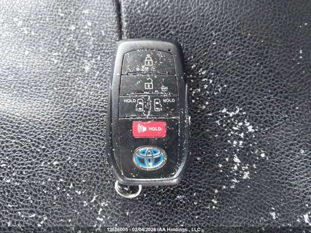 Продажа на аукционе авто 2021 Toyota Sienna, vin: 5TDGRKEC8MS007011, номер лота: 12526005