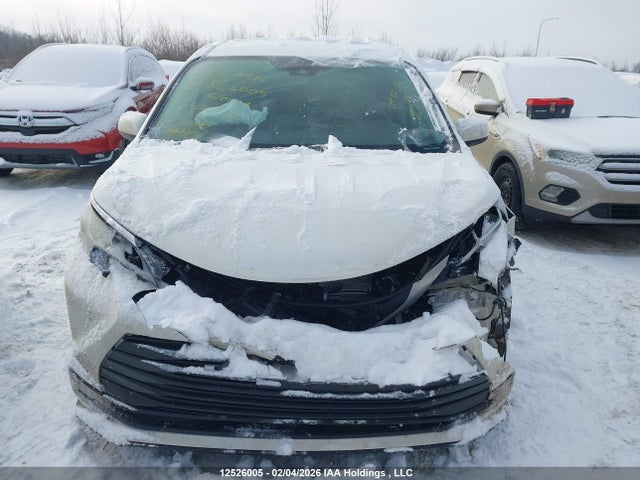 Продажа на аукционе авто 2021 Toyota Sienna, vin: 5TDGRKEC8MS007011, номер лота: 12526005