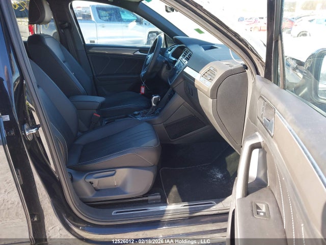 Продажа на аукционе авто 2024 Volkswagen Tiguan Se R-line Black, vin: 3VV8B7AX0RM130809, номер лота: 12526012