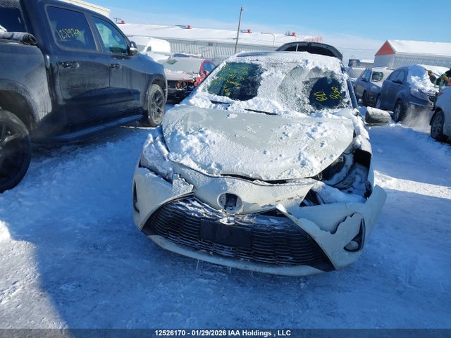 VNKKTUD34JA095130 Toyota Yaris L/le/se