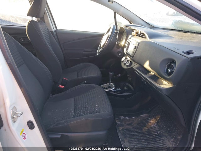 VNKKTUD34JA095130 Toyota Yaris L/le/se