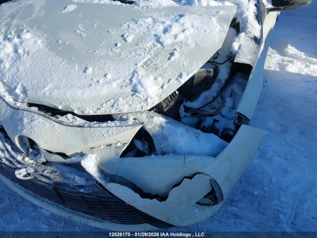 VNKKTUD34JA095130 Toyota Yaris L/le/se