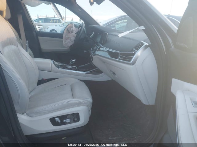 5UXCW2C06N9K24622 BMW X7 Xdrive40i