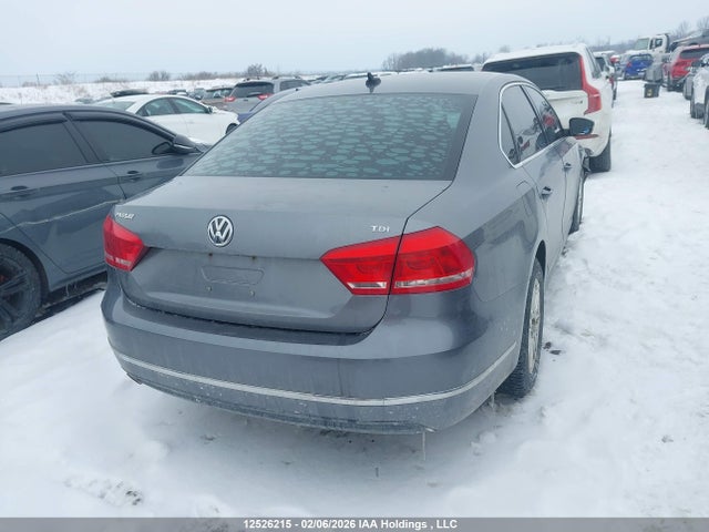1VWBV7A38FC045462 Volkswagen PASSAT SE