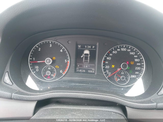 1VWBV7A38FC045462 Volkswagen PASSAT SE