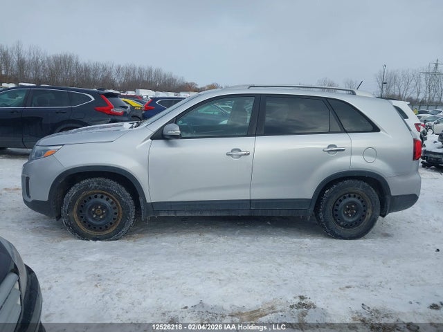 5XYKT3A61FG564621 KIA SORENTO LX