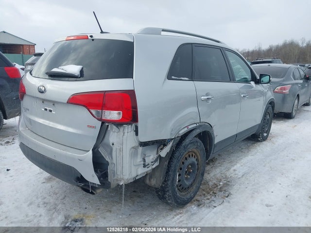 5XYKT3A61FG564621 KIA SORENTO LX