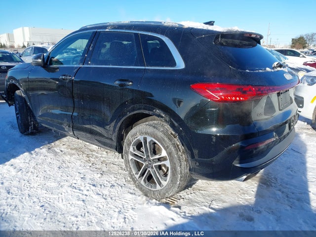 WA12AAGU7S2047872 Audi Q5 Premium Plus