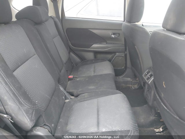 JA4JZ3AX8KZ608946 Mitsubishi Outlander Se/sel/le
