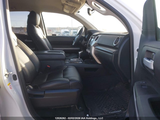 5TFUY5F18JX777266 Toyota Tundra Double Cab Sr/double Cab Sr5