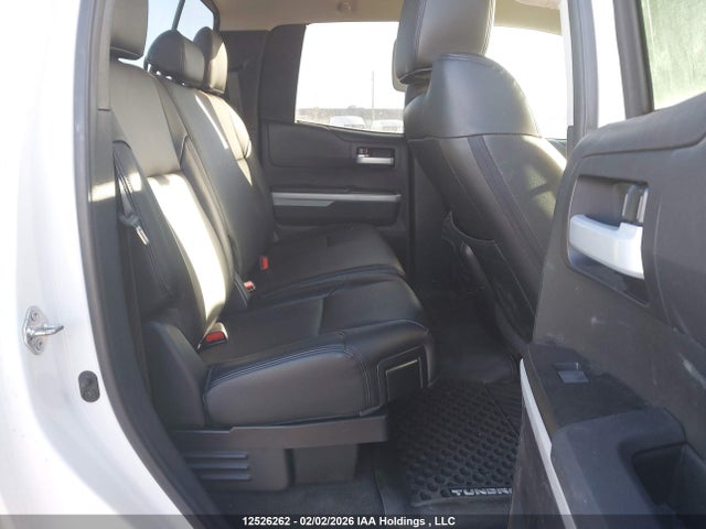 5TFUY5F18JX777266 Toyota Tundra Double Cab Sr/double Cab Sr5
