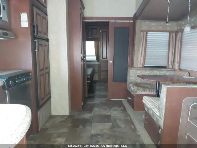 4X4FCRL25ES209601 Forest River Cedar Creek Silverback