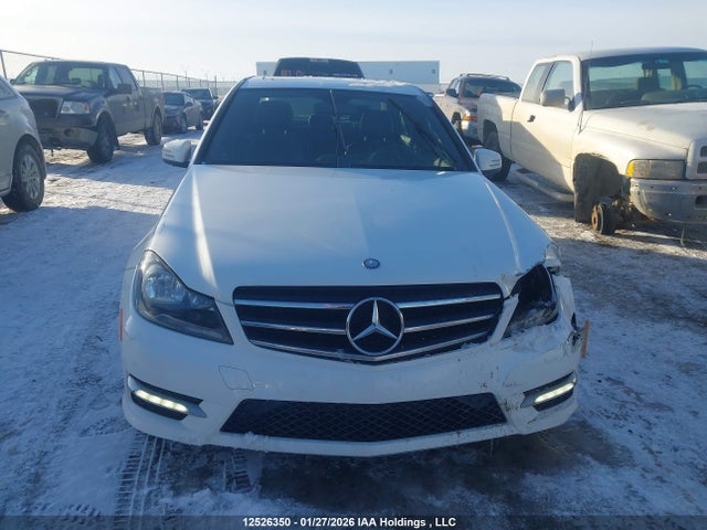 12526350 :رقم المزاد ، WDDGF8AB8EA908991 vin ، 2014 Mercedes-benz C 300 4matic مزاد بيع