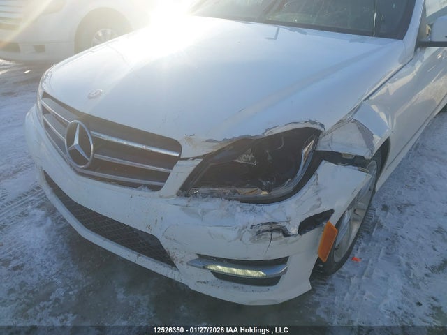 12526350 :رقم المزاد ، WDDGF8AB8EA908991 vin ، 2014 Mercedes-benz C 300 4matic مزاد بيع