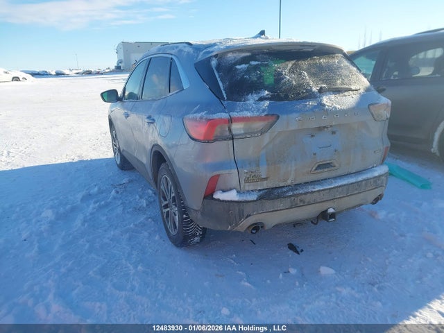 1FMCU9CZ3NUA50158 Ford Escape Sel Hybrid
