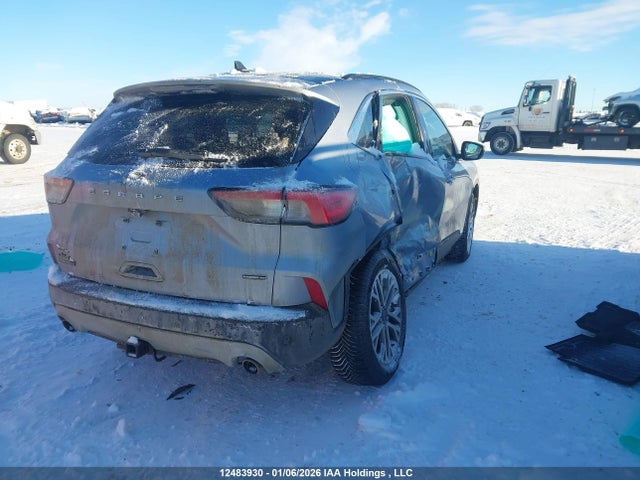 1FMCU9CZ3NUA50158 Ford Escape Sel Hybrid