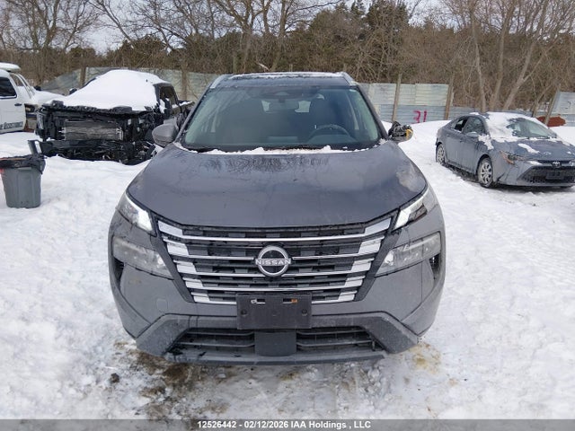 JN8BT3BB3RW182856 Nissan Rogue Sv Moonroof