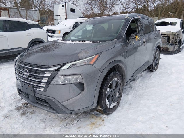 JN8BT3BB3RW182856 Nissan Rogue Sv Moonroof