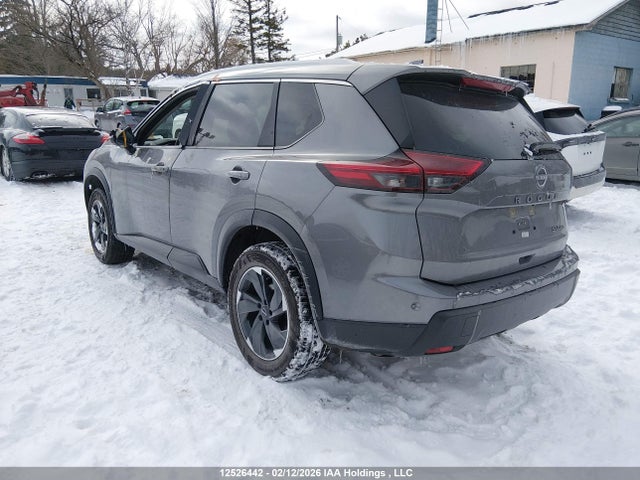 JN8BT3BB3RW182856 Nissan Rogue Sv Moonroof