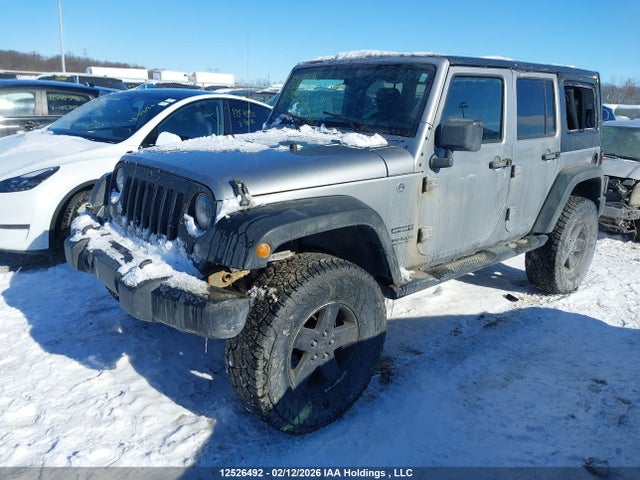 1C4BJWDG3GL257632 Jeep Wrangler Unlimited Sport