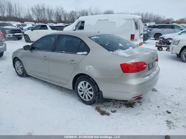3VWDK7AJ0EM244423 Volkswagen Jetta