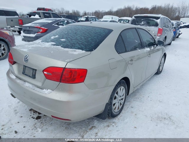 3VWDK7AJ0EM244423 Volkswagen Jetta