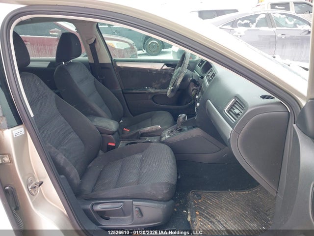 3VWDK7AJ0EM244423 Volkswagen Jetta