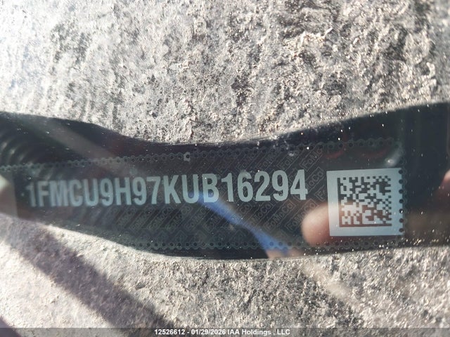 1FMCU9H97KUB16294 Ford ESCAPE SEL