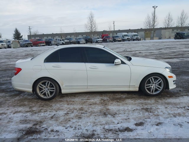 WDDGF8AB5EA901576 Mercedes-Benz C 300 4matic