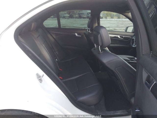 WDDGF8AB5EA901576 Mercedes-Benz C 300 4matic