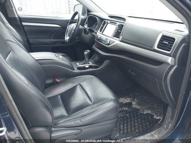 5TDJKRFH8FS174310 Toyota Highlander Xle