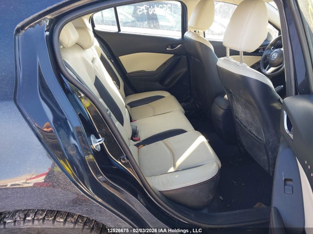 JM1BM1M34E1106217 Mazda MAZDA3