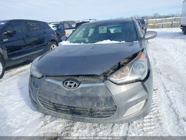 12526704 :رقم المزاد ، KMHTC6ADXDU155402 vin ، 2013 Hyundai Veloster مزاد بيع