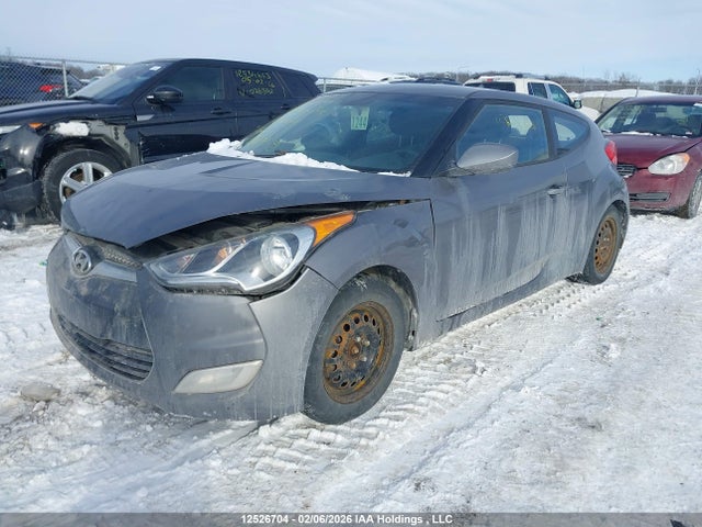 12526704 :رقم المزاد ، KMHTC6ADXDU155402 vin ، 2013 Hyundai Veloster مزاد بيع
