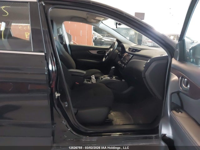 JN1BJ1AW8PW108679 Nissan Qashqai S