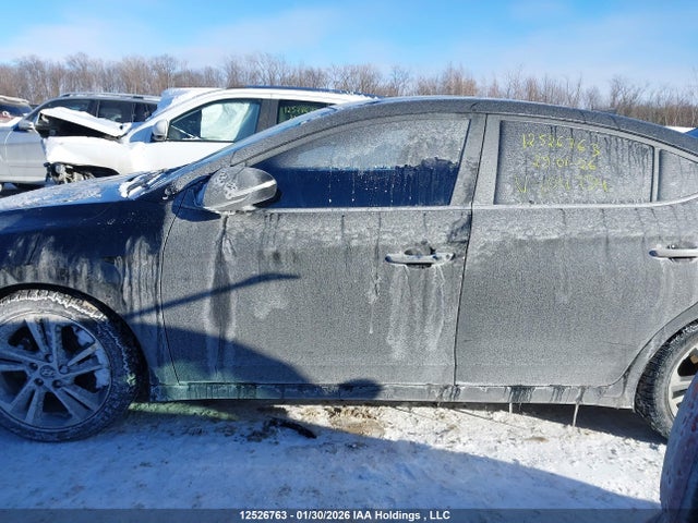 KMHD84LF2HU104734 Hyundai Elantra Se/value/limited