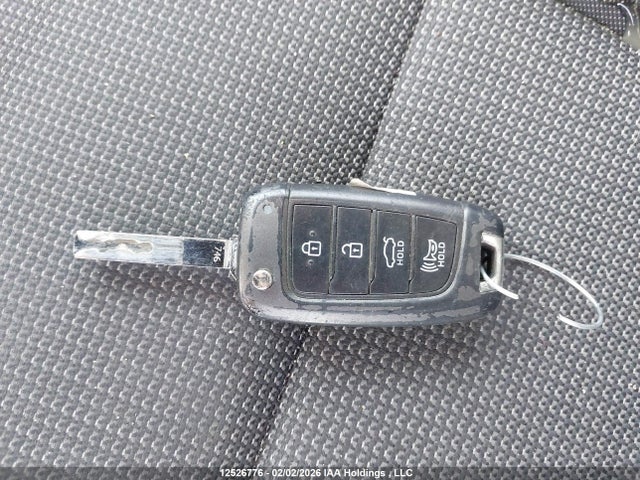 2019 Hyundai Accent Preferred მანქანა იყიდება აუქციონზე, vin: 3KPC25A35KE083335, აუქციონის ნომერი: 12526776