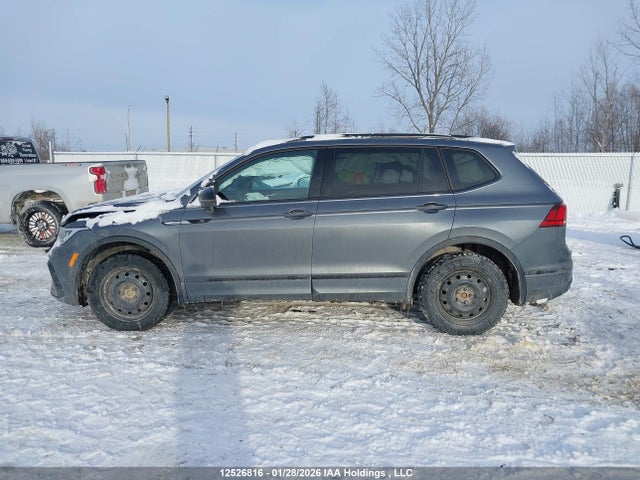 3VV8B7AXXNM116166 Volkswagen Tiguan Se R-line Black