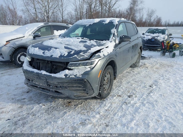 3VV8B7AXXNM116166 Volkswagen Tiguan Se R-line Black