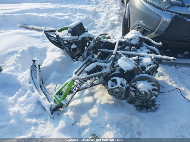 4UF18SNWXJT110875 Arctic Cat Arctic Cat