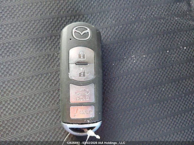 JM1BM1U7XE1115748 Mazda Mazda3 Gx-sky